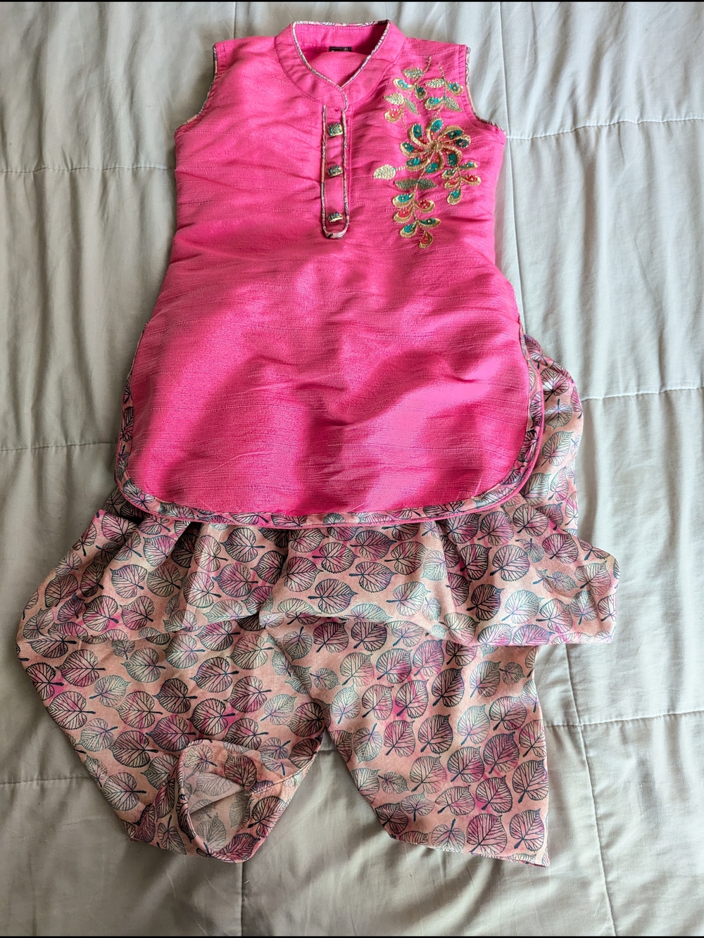 Indian Girl Outfit Set (24)